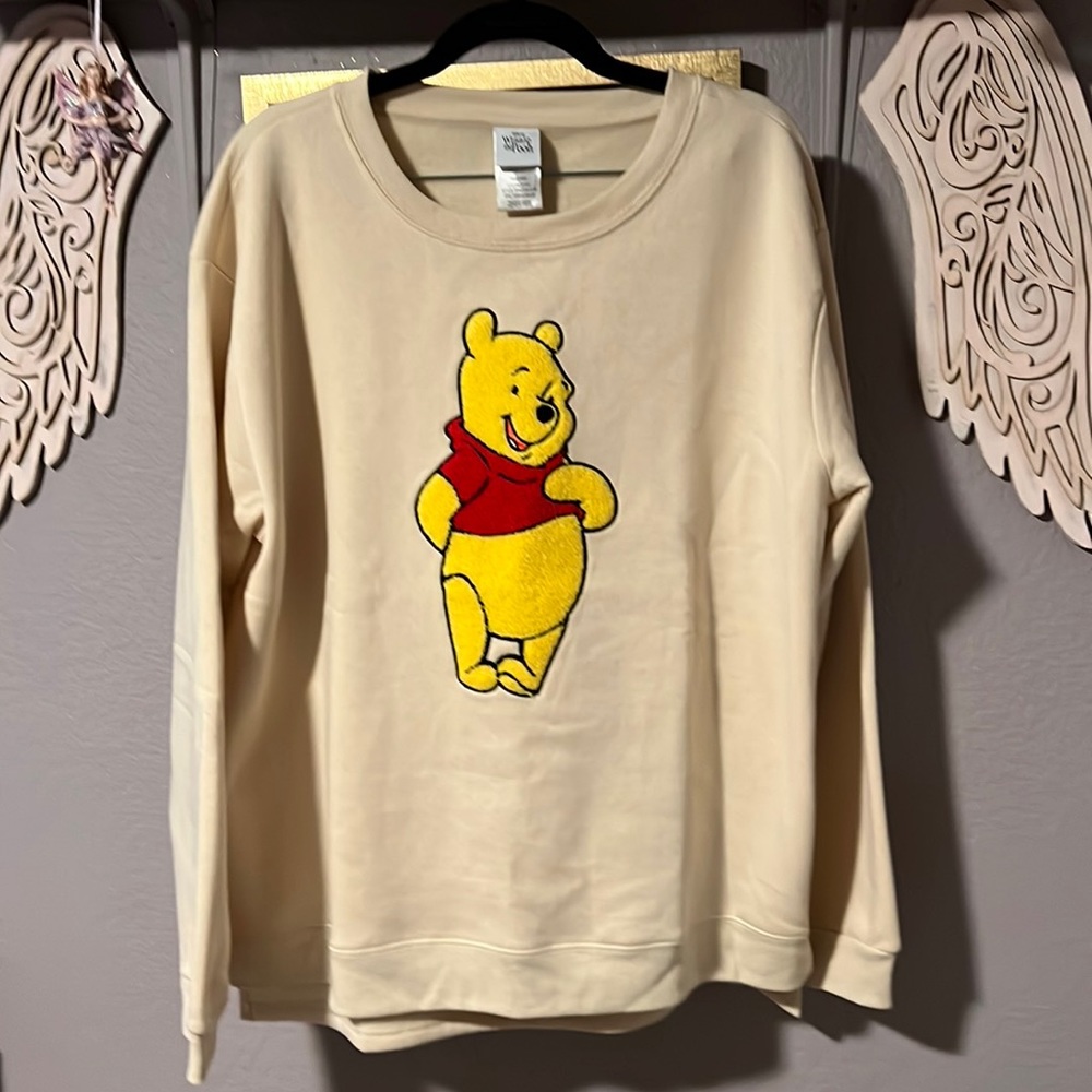 Winnie the Pooh Disney Sweatshirt Super Cozy Brand New